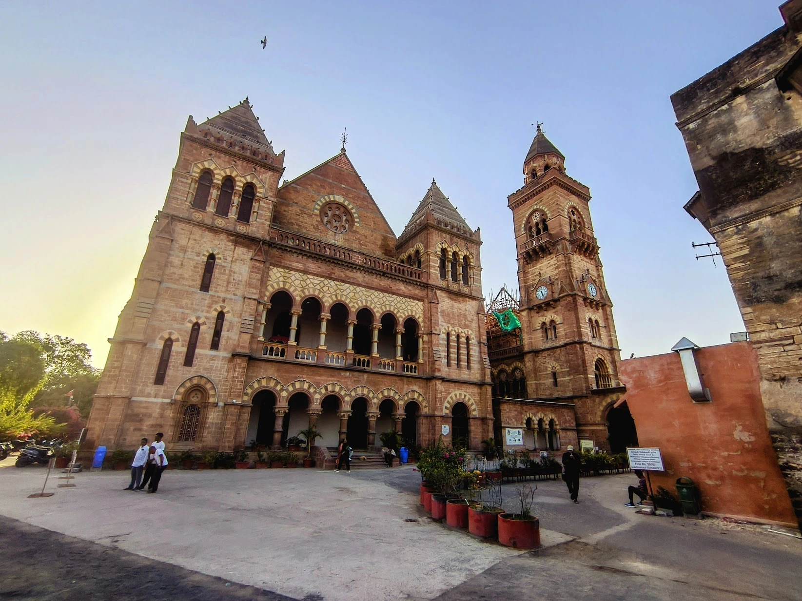 Prag Mahal Grandeur