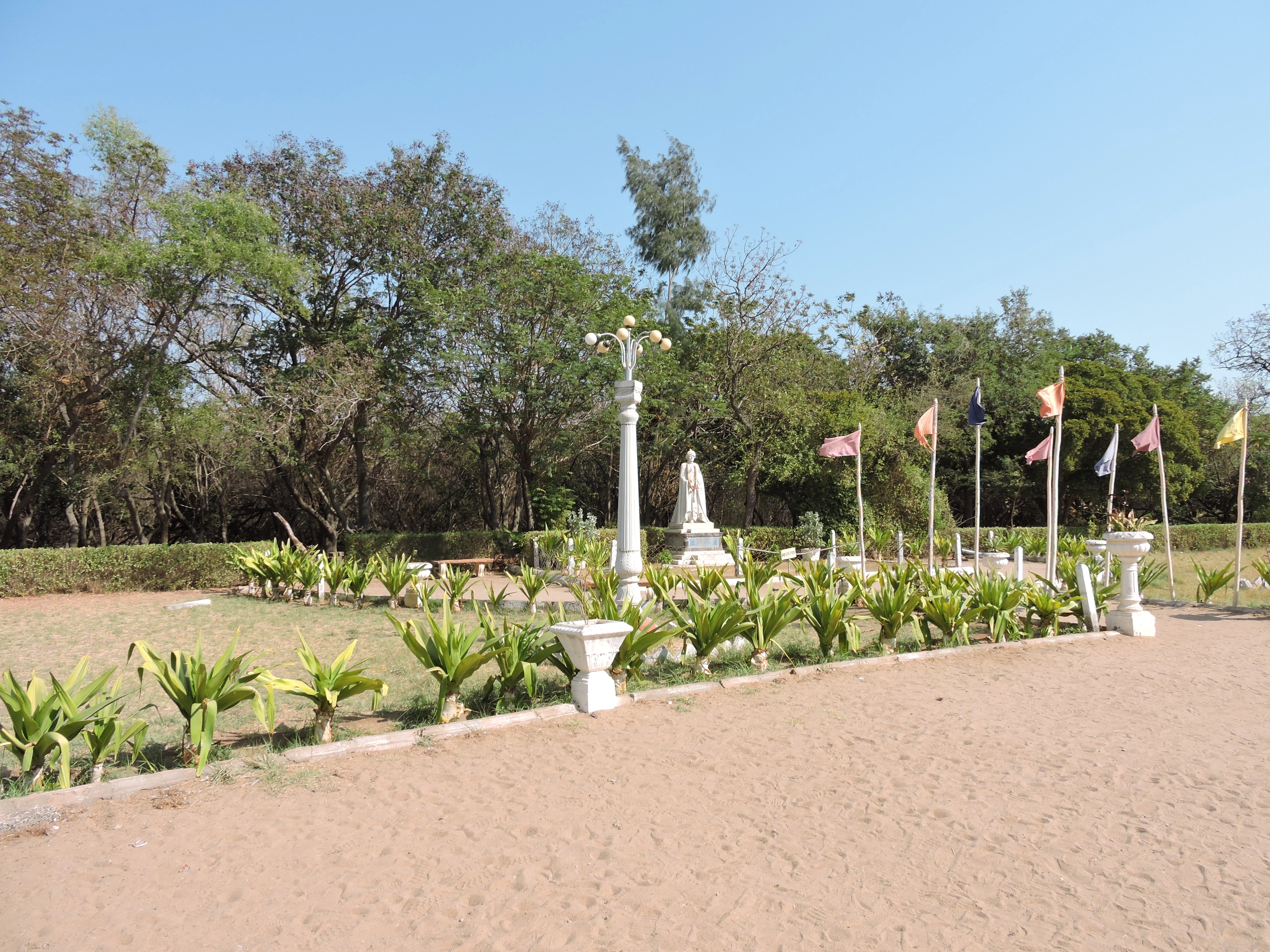 Vijay Vilas Palace gardens