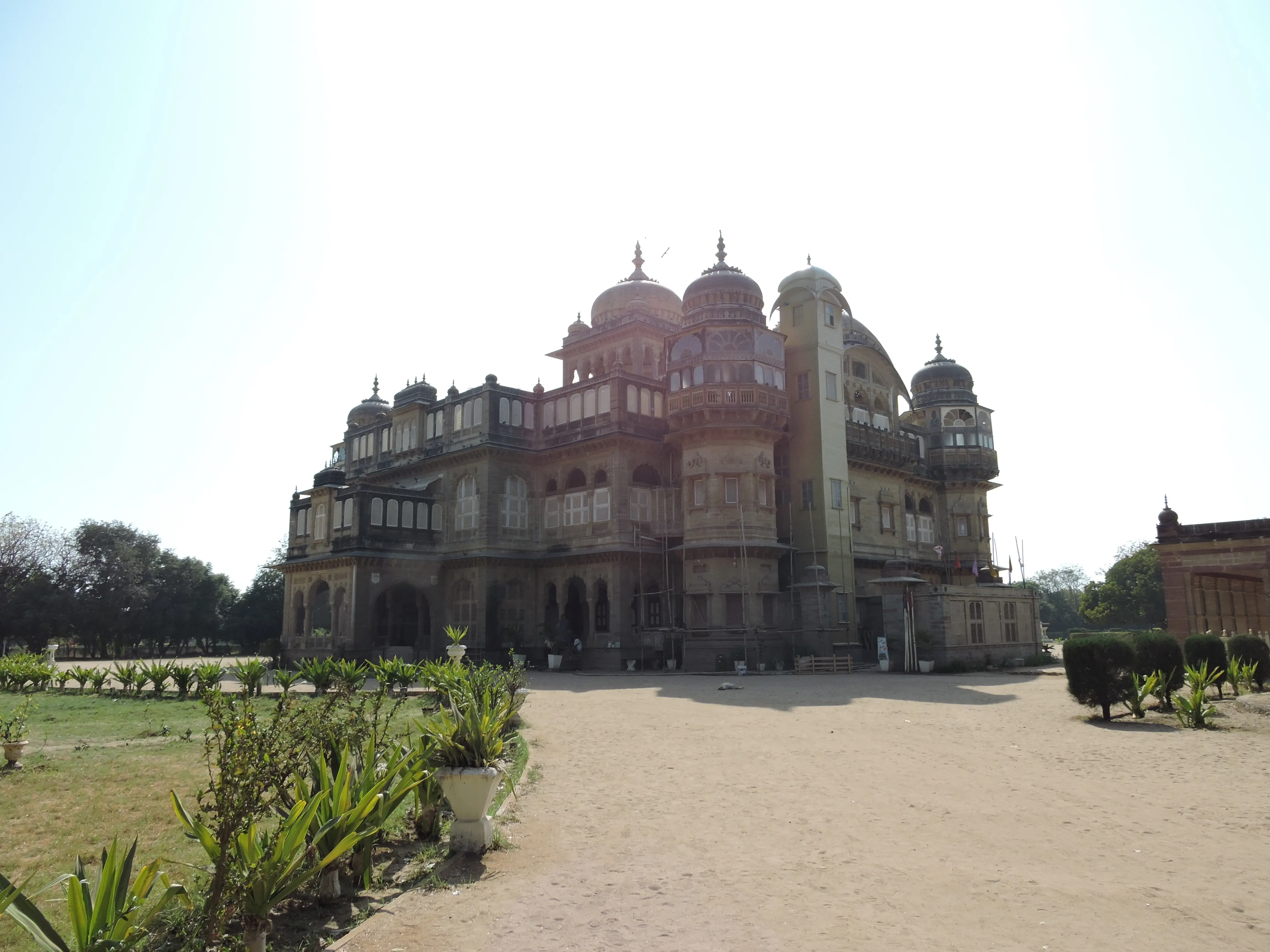 Vijay Vilas Palace Architecture